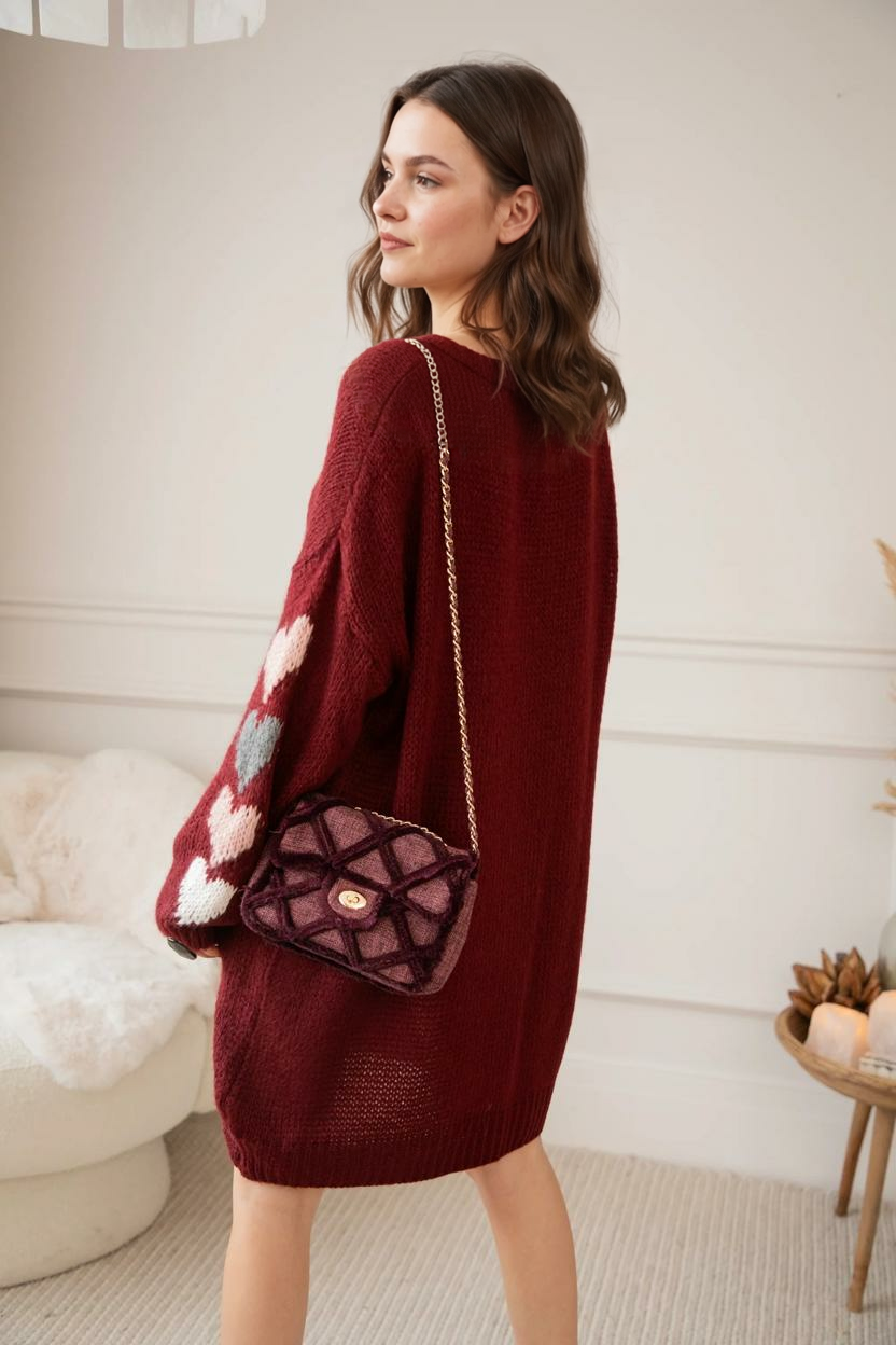 Sirds uz Piedurknes – Džemperkleita